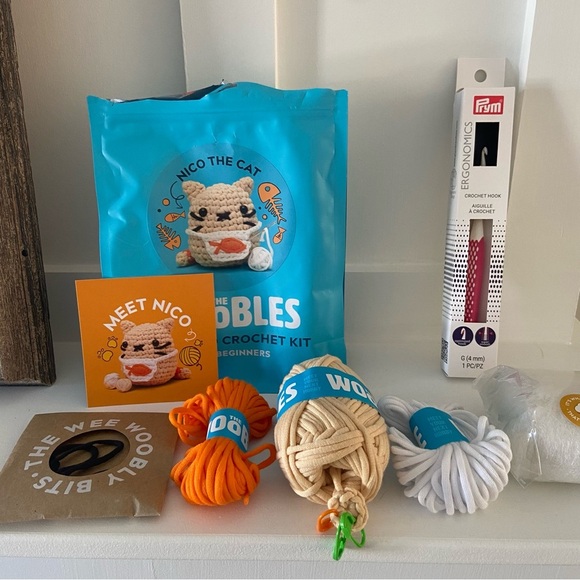 The Woobles Crochet Kit with Crochet Hook - Picture 4 of 6